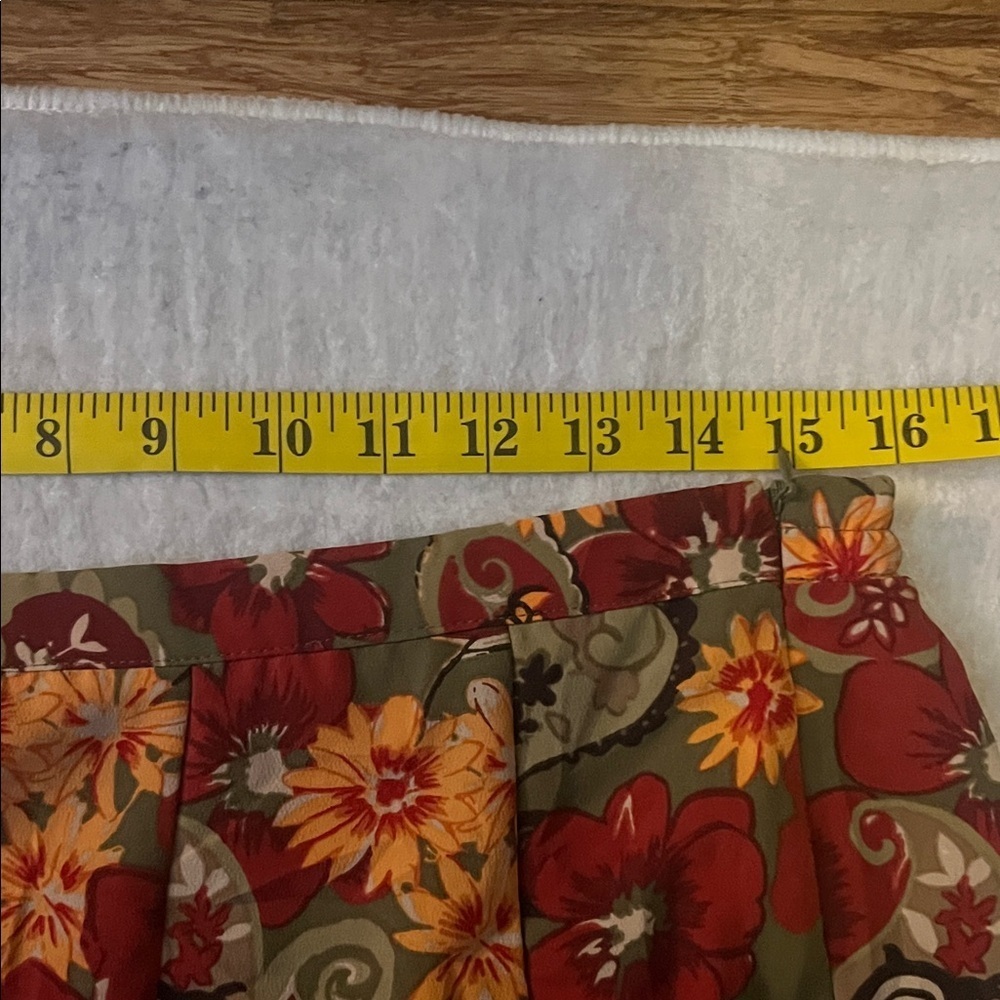 (095)Sag Harbor Floral A-Line Skirt - Red and Green - Picture 3 of 7